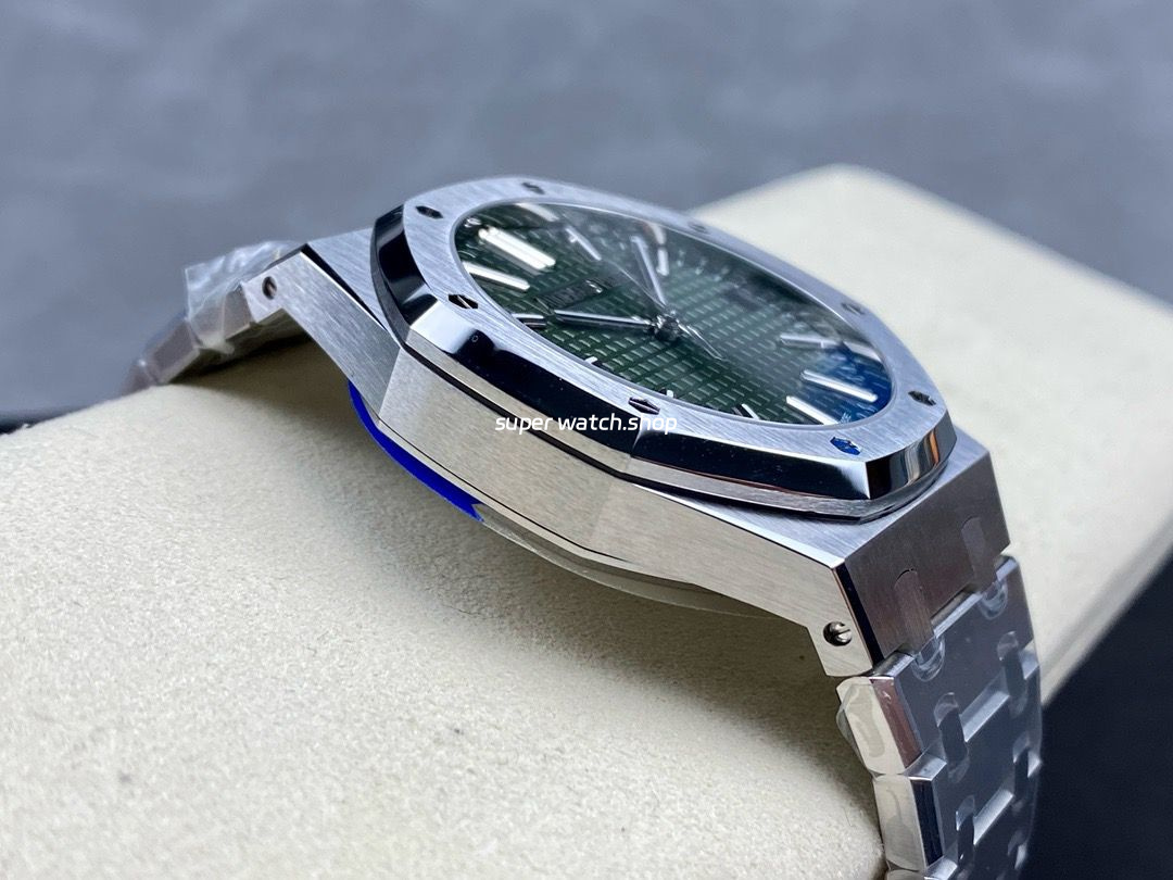 ZF Factory Audemars Piguet Royal Oak “50th Anniversary” 15510ST.OO.1320ST.04 41mm Full Steel Green Dial - Image 6