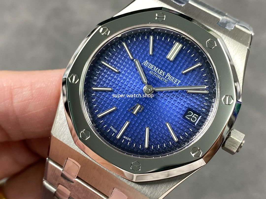 ZF Factory Audemars Piguet Royal Oak Jumbo 15202IP.OO.1240IP.01 39mm Full Titanium Blue Dial - Image 3