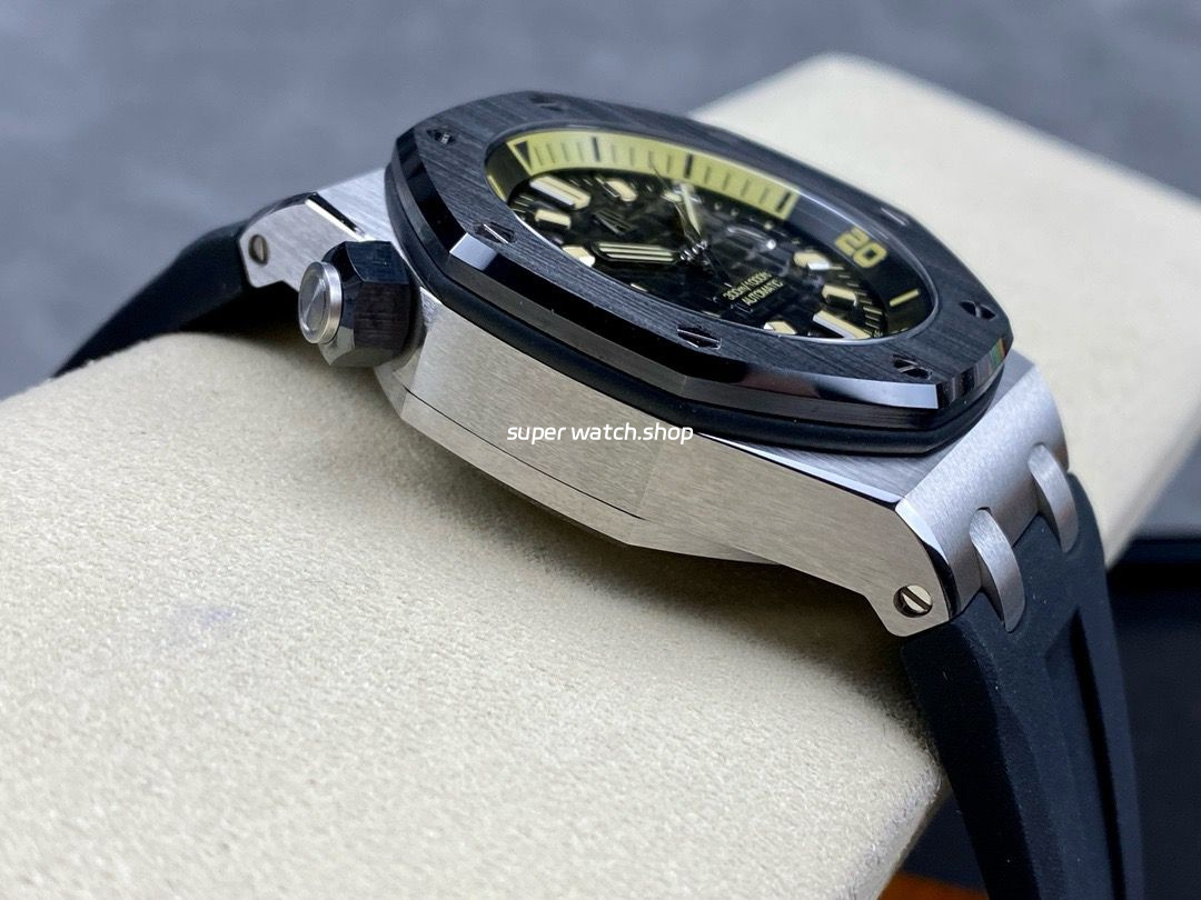 ZF Factory Audemars Piguet Royal Oak Offshore Diver 15720CN.OO.A002CA.01 42mm White Gold Rubber Strap Black Dial - Image 5
