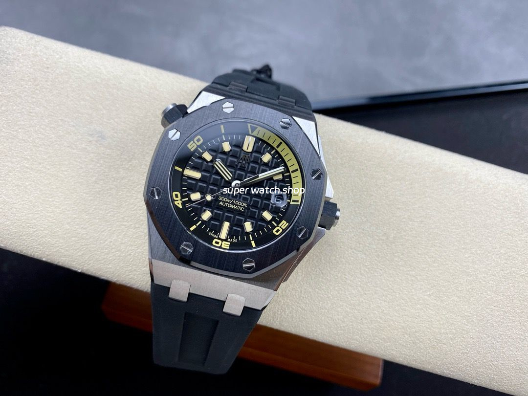 ZF Factory Audemars Piguet Royal Oak Offshore Diver 15720CN.OO.A002CA.01 42mm White Gold Rubber Strap Black Dial - Image 4