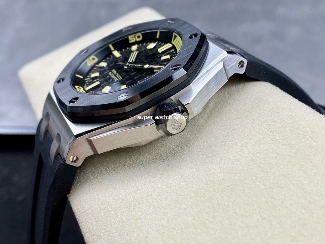ZF Factory Audemars Piguet Royal Oak Offshore Diver 15720CN.OO.A002CA.01 42mm White Gold Rubber Strap Black Dial - Image 6