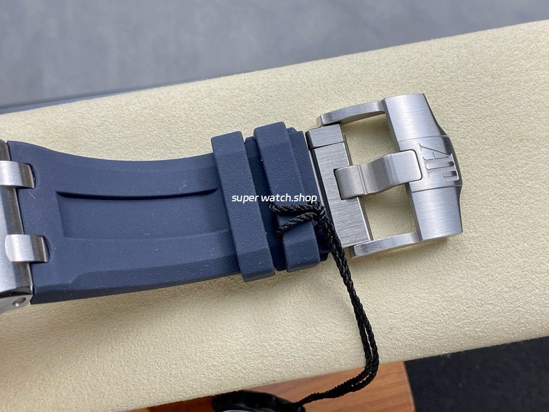 ZF Factory Audemars Piguet Royal Oak Offshore Diver 15720ST.OO.A027CA.01 42mm Steel Rubber Strap Blue Dial - Image 7