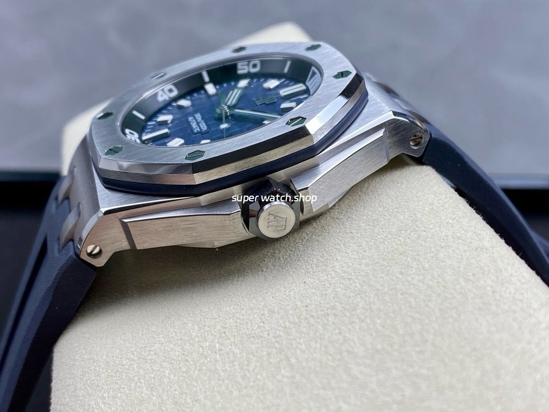 ZF Factory Audemars Piguet Royal Oak Offshore Diver 15720ST.OO.A027CA.01 42mm Steel Rubber Strap Blue Dial - Image 5