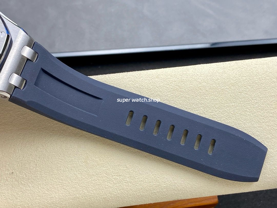 ZF Factory Audemars Piguet Royal Oak Offshore Diver 15720ST.OO.A027CA.01 42mm Steel Rubber Strap Blue Dial - Image 9