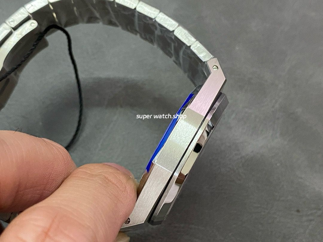 ZF Factory Audemars Piguet Royal Oak Selfwinding 15400ST.OO.1220ST.03 41mm Full Steel Blue Dial - Image 5