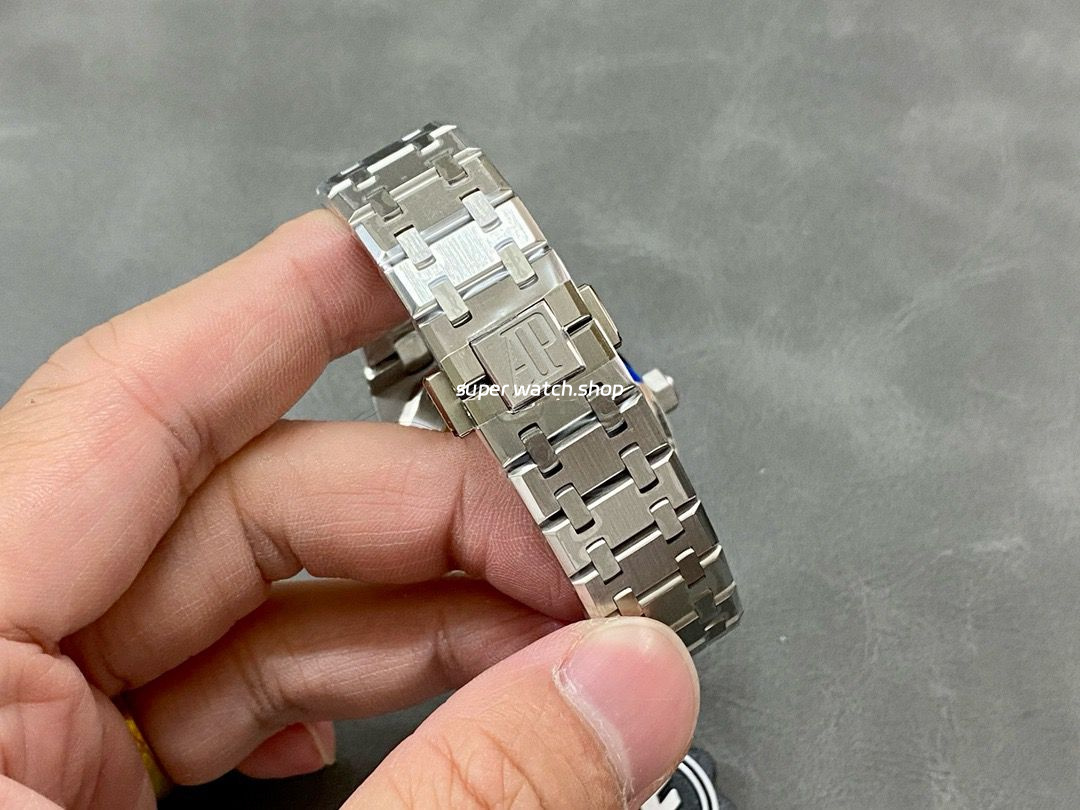 ZF Factory Audemars Piguet Royal Oak Selfwinding 15450ST.OO.1256ST.03 37mm Full Steel Blue Dial - Image 8