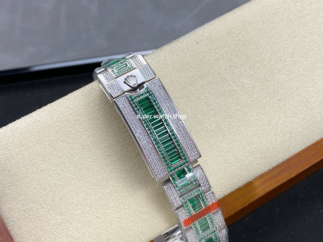 AMG Factory Rolex Submariner Date 116610 40mm Green White Diamond Bezel Full 904L Green Diamond Diamond Dial - Image 9