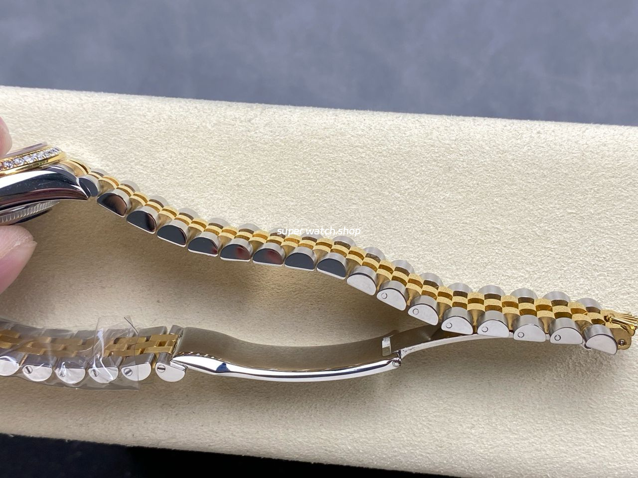 ARF Factory Counterweight Rolex Datejust 278383RBR-0028 31mm Yellow Gold Diamond Bezel Mother of Pearl Dial - Image 12
