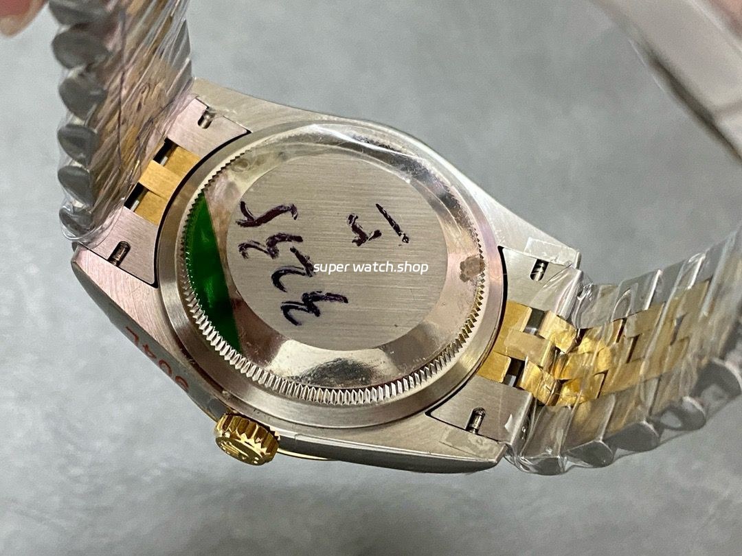 GM Factory Rolex Datejust 126283RBR-0029 36mm Diamond Yellow Gold Bezel Half Yellow Gold Diamond Mop Gold Palm Motif Dial Jubilee - Image 7