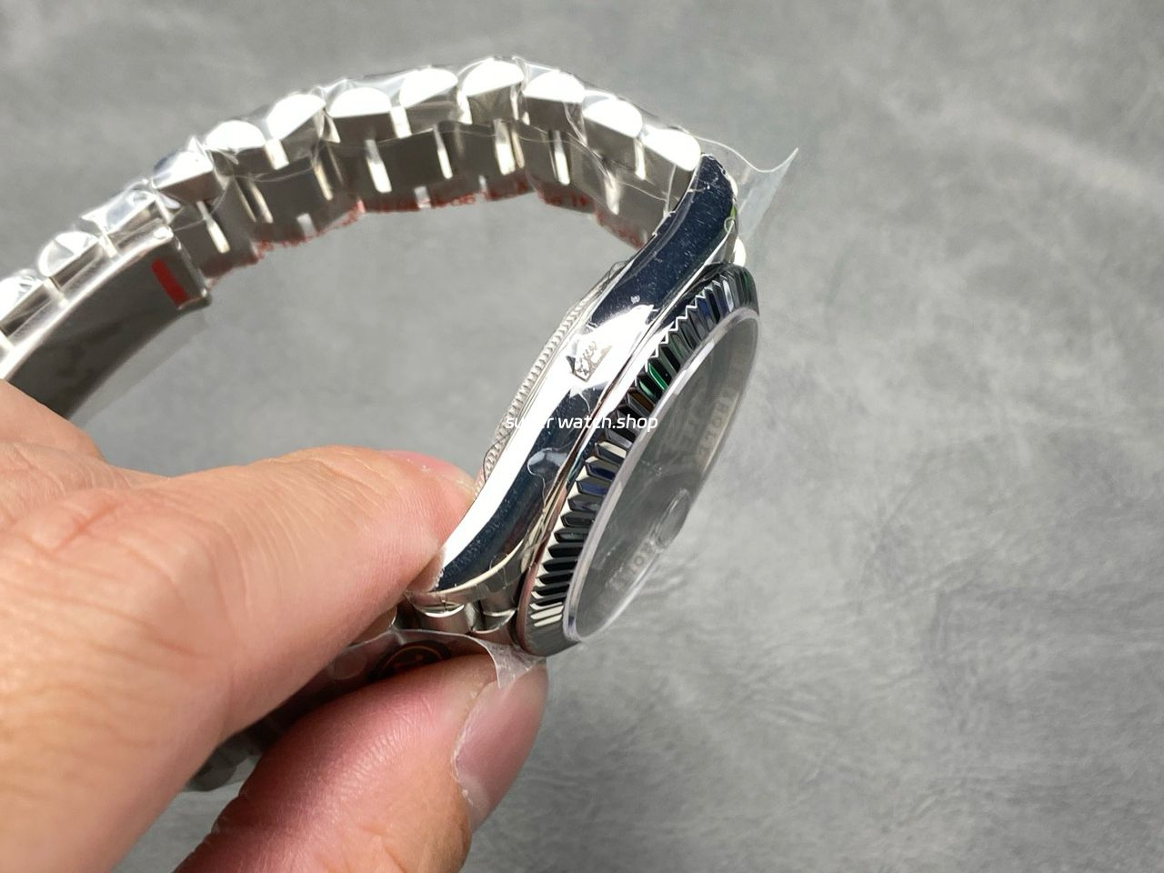 KF Factory Counterweight Rolex Day-Date 228239-0033 40mm Full White Gold Roman Numerals Dark Green Dial - Image 5