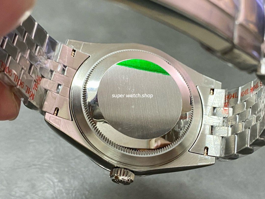 Noob Factory Rolex Sky-Dweller 336934-0002 42mm Full White Gold Green Dial - Image 7
