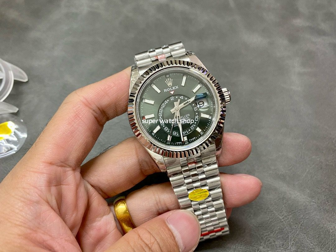 Noob Factory Rolex Sky-Dweller 336934-0002 42mm Full White Gold Green Dial - Image 4
