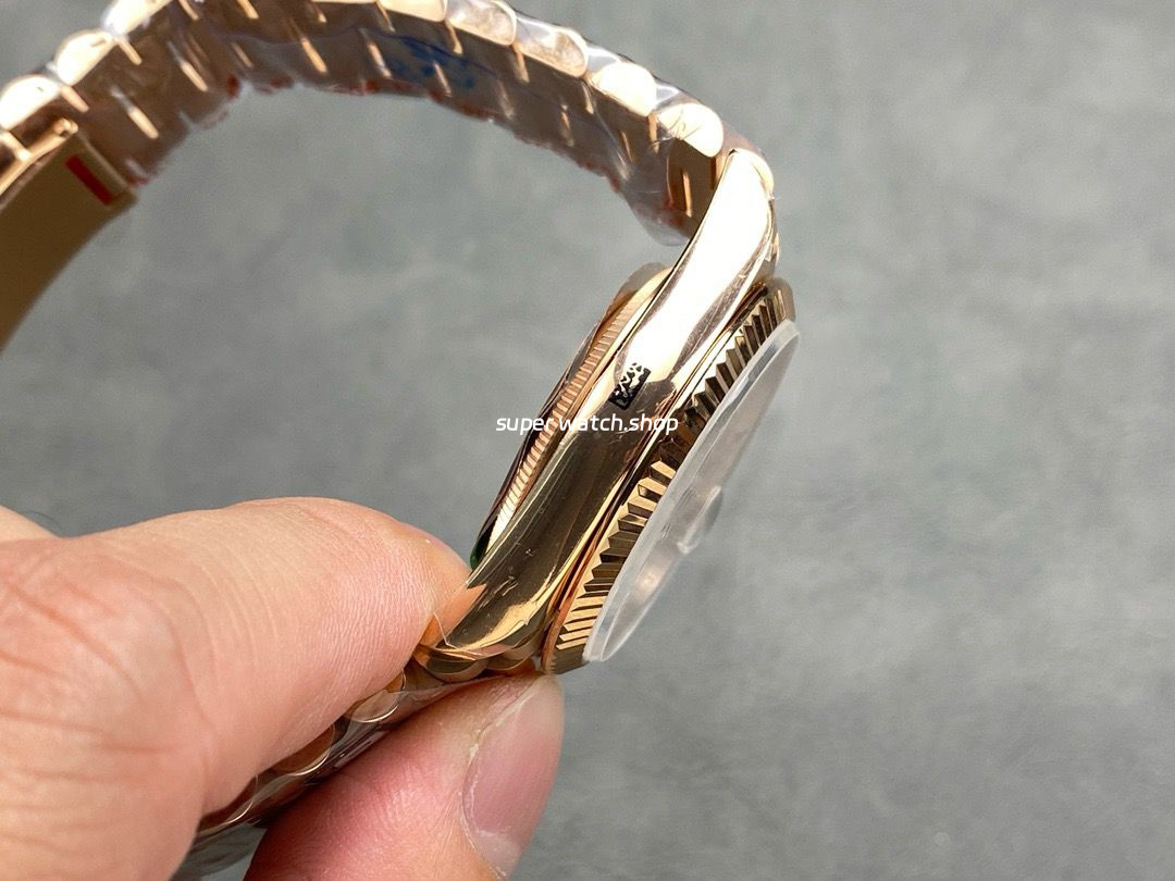 QF Factory Counterweight Rolex Day-Date 36 128235-0052 36mm Full Rose Gold Roman Numerals White Dial - Image 5