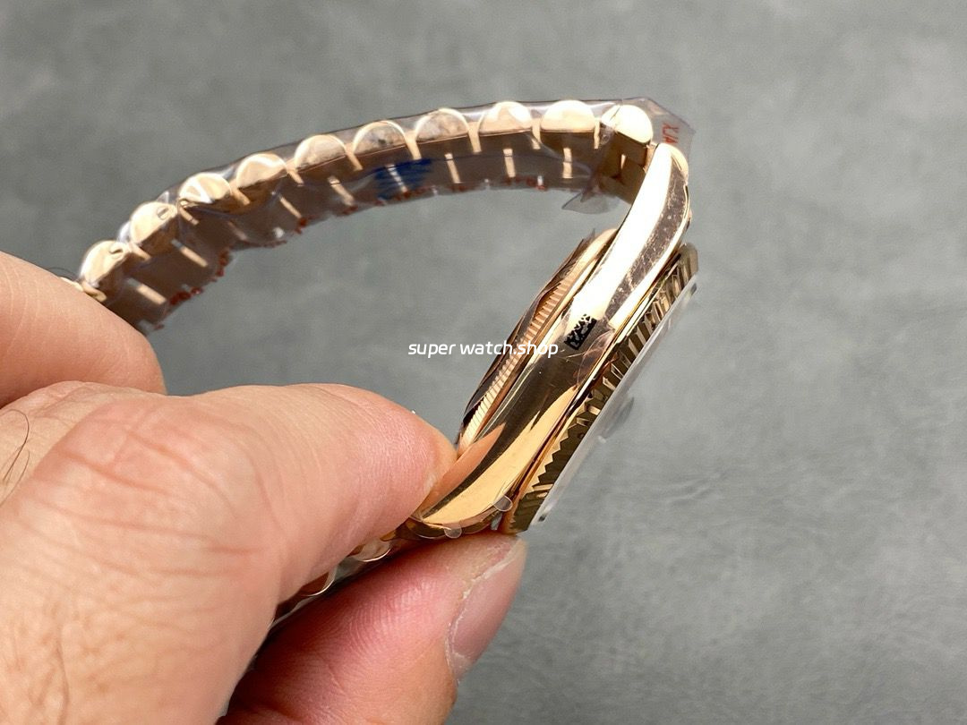 QF Factory Counterweight Rolex Day-Date 36 128235-0085 36mm Full Rose Gold Baguette Diamonds Dark Blue Dial - Image 5