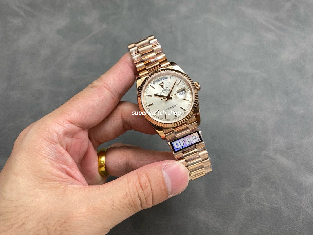 QF Factory Counterweight Rolex Day-Date 36 128235 36mm Full Rose Gold Silver Dial - Image 4