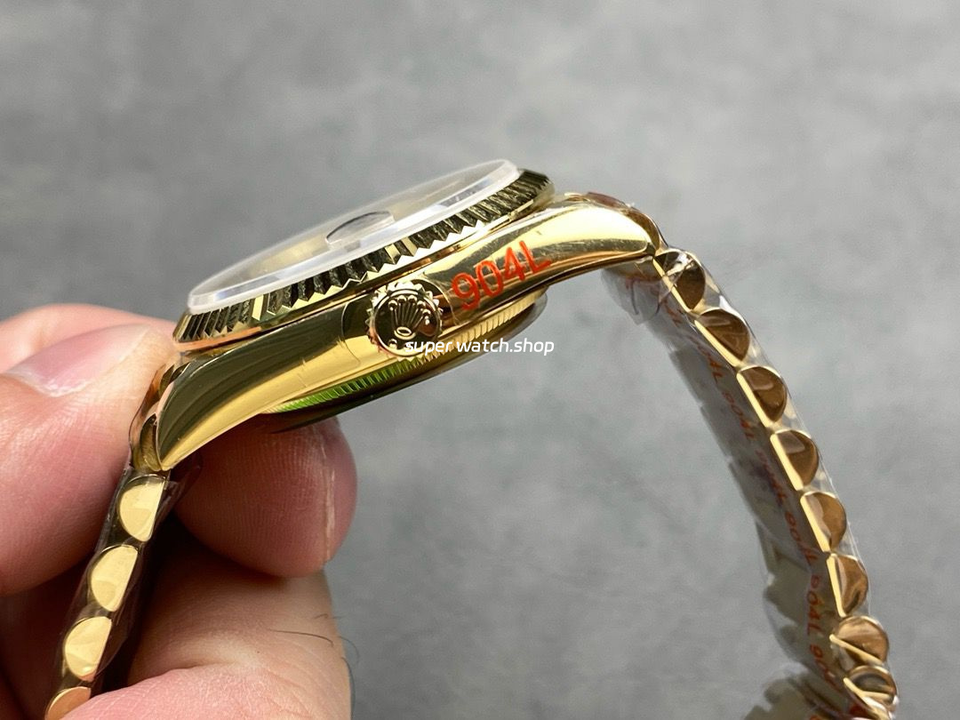 QF Factory Counterweight Rolex Day-Date 36 128238-0076 36mm Full Yellow Gold Roman Numerals Silver Dial - Image 6