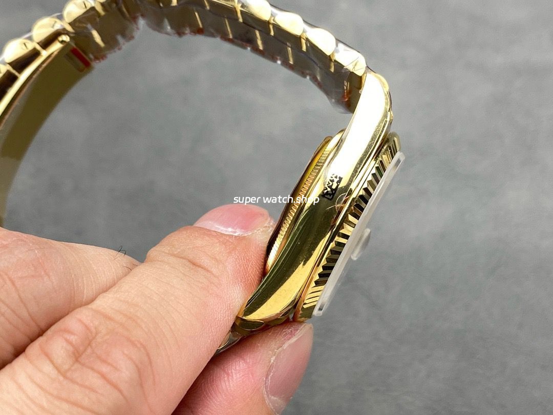 QF Factory Counterweight Rolex Day-Date 36 128238-0076 36mm Full Yellow Gold Roman Numerals Silver Dial - Image 5