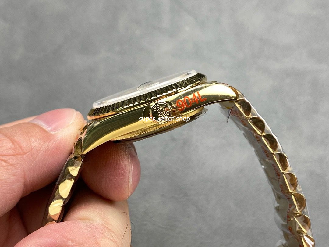QF Factory Counterweight Rolex Day-Date 36 128238-0081 36mm Full Yellow Gold Silver Dial - Image 6