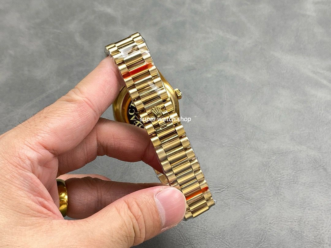 QF Factory Counterweight Rolex Day-Date 36 128238-0081 36mm Full Yellow Gold Silver Dial - Image 7