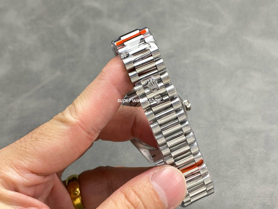 QF Factory Counterweight Rolex Day-Date 36 128239-0069 36mm Full 904L Baguette Diamond Blue Dial - Image 8
