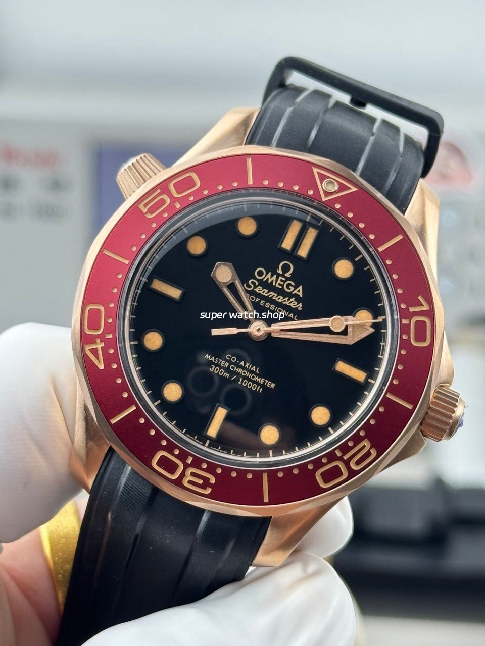 OVS Factory Omega Seamaster Diver 300M 210.90.42.20.01.003 42mm Rubber Strap Black Dial - Image 3