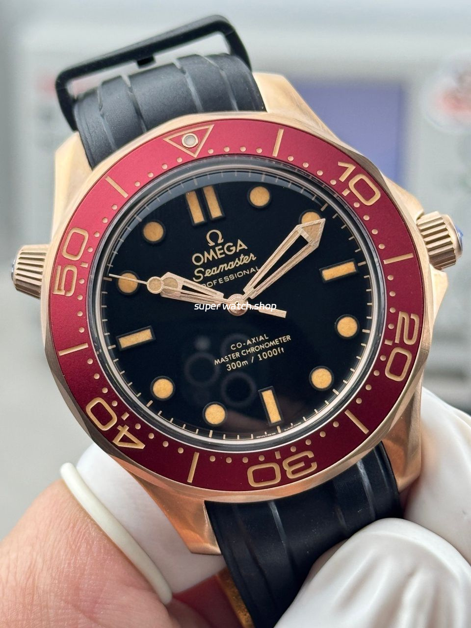 OVS Factory Omega Seamaster Diver 300M 210.90.42.20.01.003 42mm Rubber Strap Black Dial - Image 2