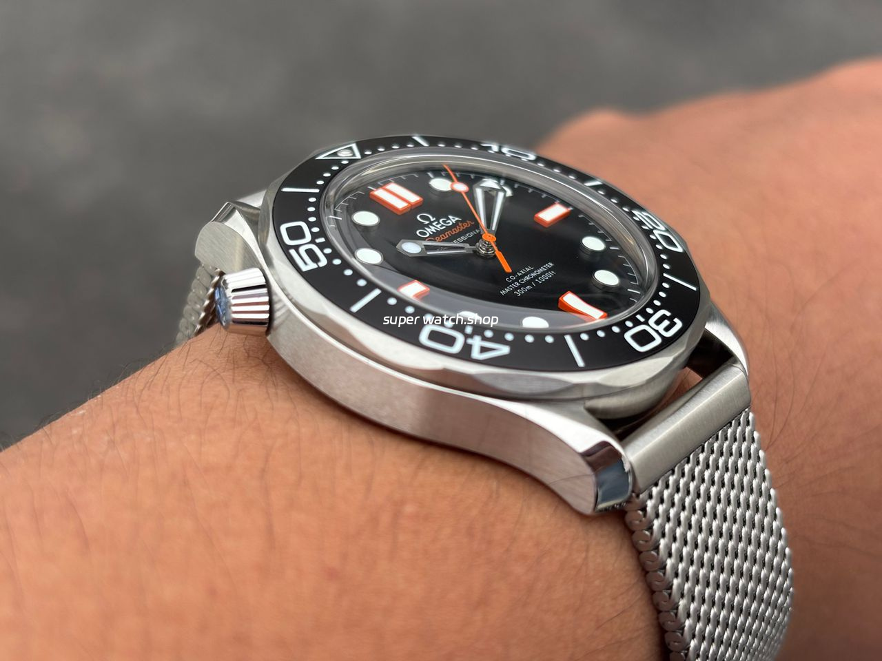 VS Factory Omega Seamaster Diver 300M 210.30.42.20.01.018 42mm Black Dial - Image 4