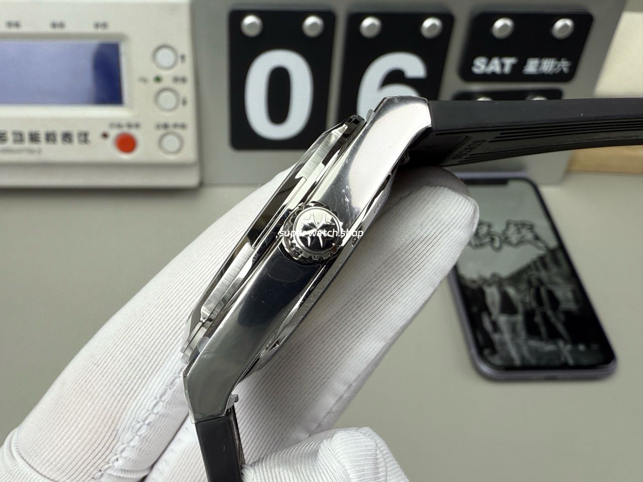 8F Factory Vacheron Constantin Overseas 4500V/000R-B127 41mm Black Rubber Strap Silver Dial - Image 7