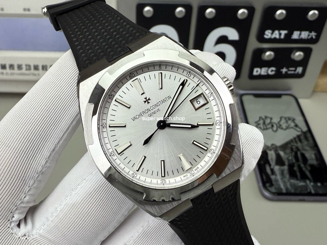 8F Factory Vacheron Constantin Overseas 4500V/000R-B127 41mm Black Rubber Strap Silver Dial - Image 2