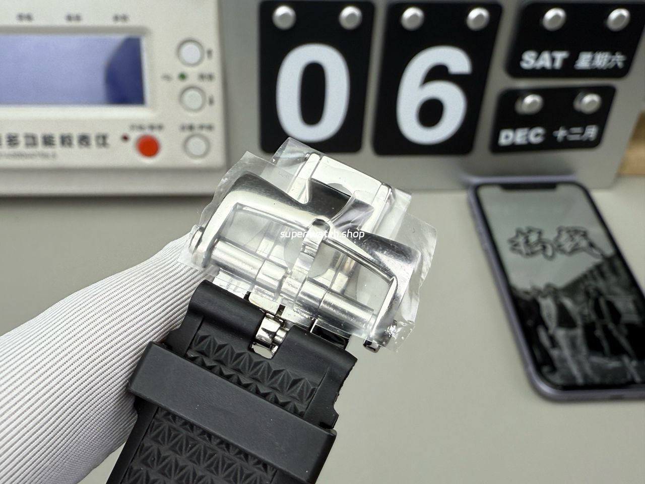 8F Factory Vacheron Constantin Overseas 4500V/000R-B127 41mm Black Rubber Strap Silver Dial - Image 9
