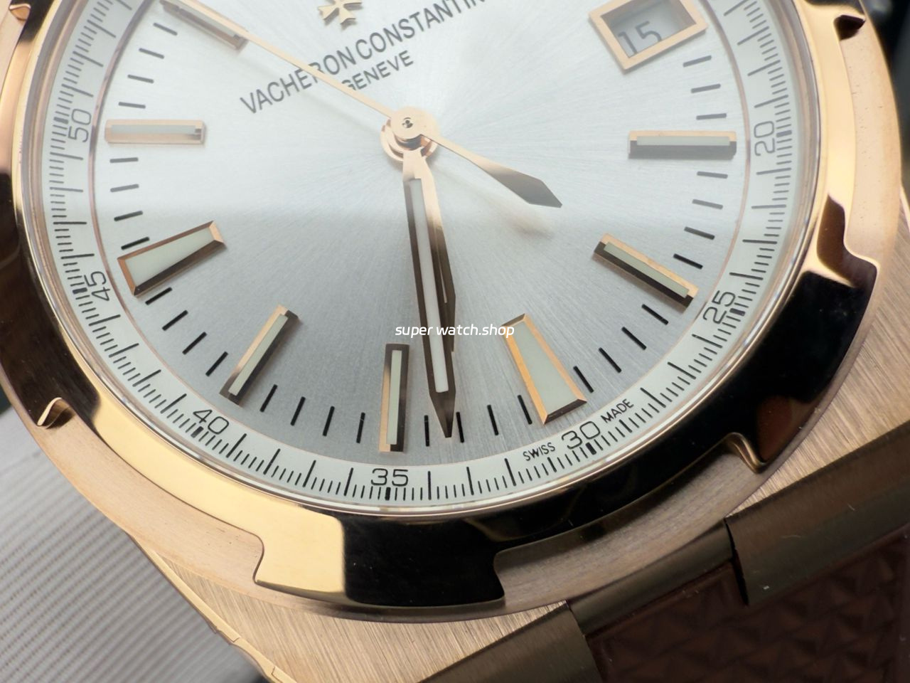 8F Factory Vacheron Constantin Overseas 4500v/000R-B127 41mm Rose Gold Brown Rubber Strap Silver Dial - Image 5