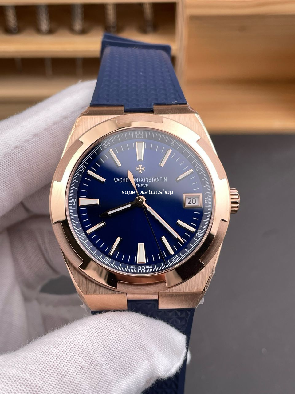 8F Factory Vacheron Constantin Overseas 4500V/210R-B705 41mm Rose Gold Rubber Strap Blue Dial