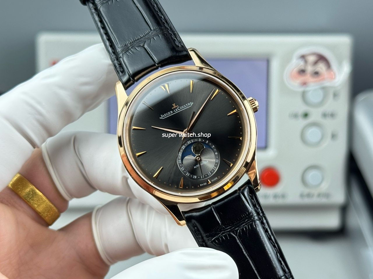 GF Factory Jaeger-LeCoultre Master Ultra Thin Moon Q136255J 39mm Rose Gold Leather Strap Grey Dial - Image 4