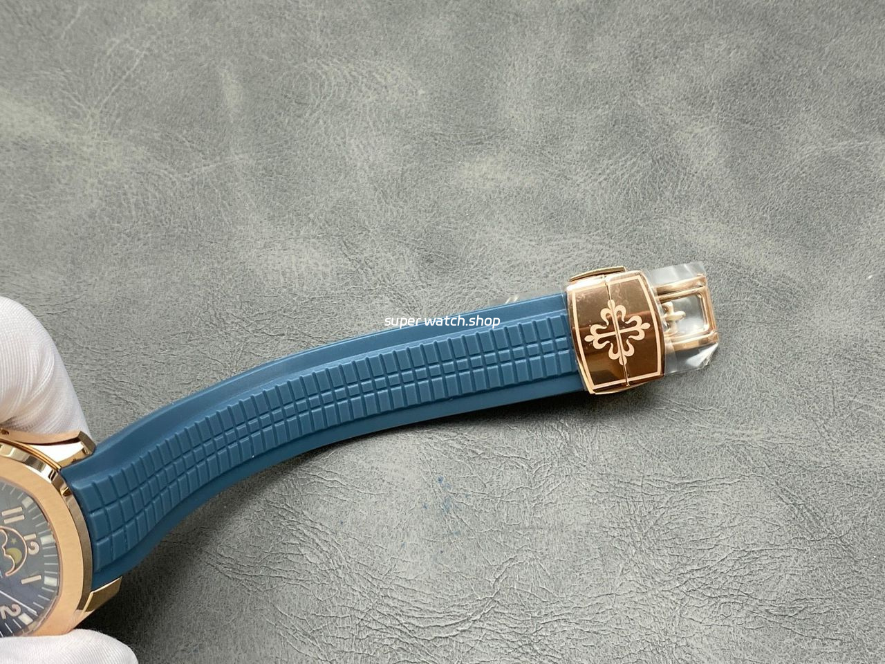 PPM Factory Patek Philippe Aquanaut 5261R-001 40mm Rose Gold Blue Rubber Strap Blue Dial - Image 7