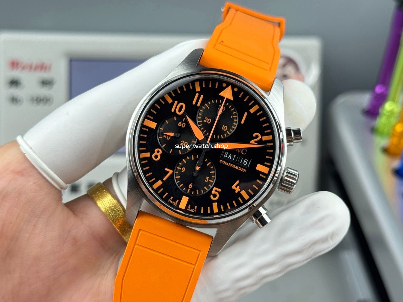 TWS Factory IWC Pilot Chronograph IW377730 41mm Orange Rubber Strap Orange Arabic Numerals Black Dial - Image 4